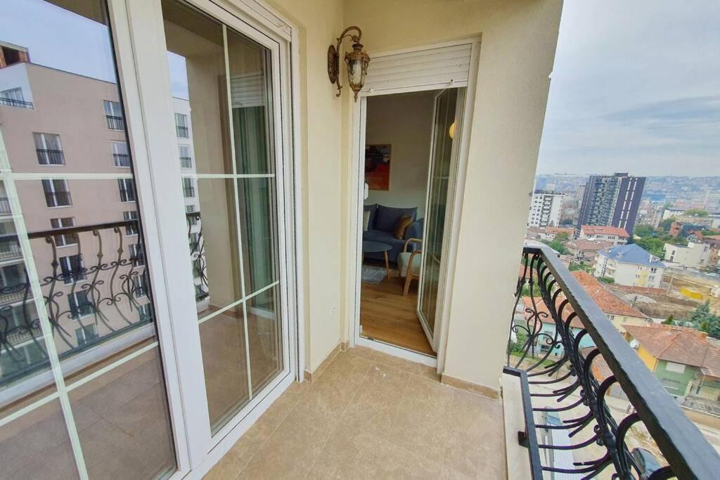 Luxury Green Apartment พริสตีนา ภายนอก รูปภาพ