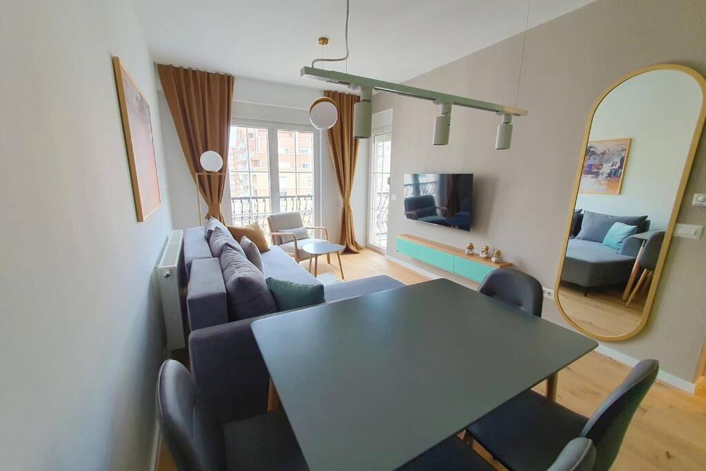 Luxury Green Apartment พริสตีนา ภายนอก รูปภาพ