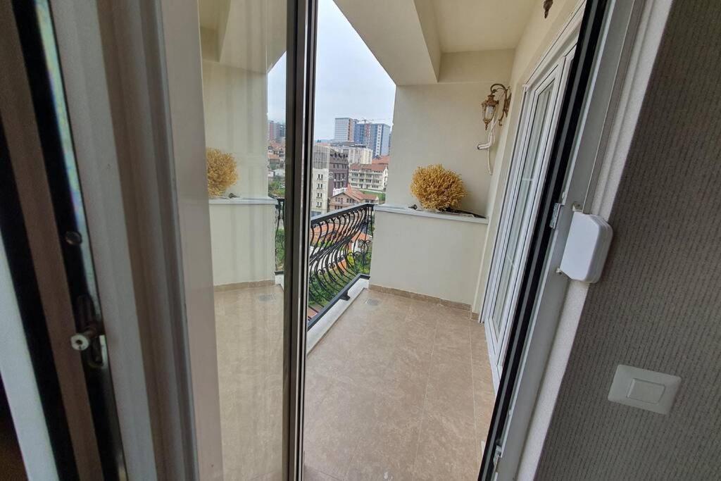 Luxury Green Apartment พริสตีนา ภายนอก รูปภาพ