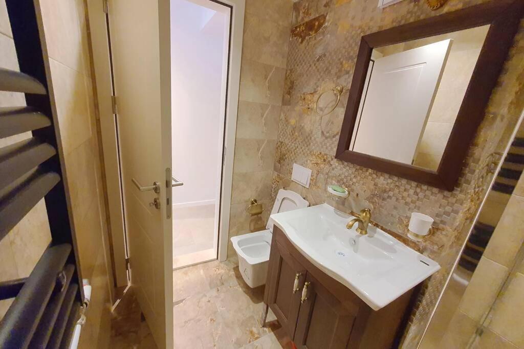 Luxury Green Apartment พริสตีนา ภายนอก รูปภาพ