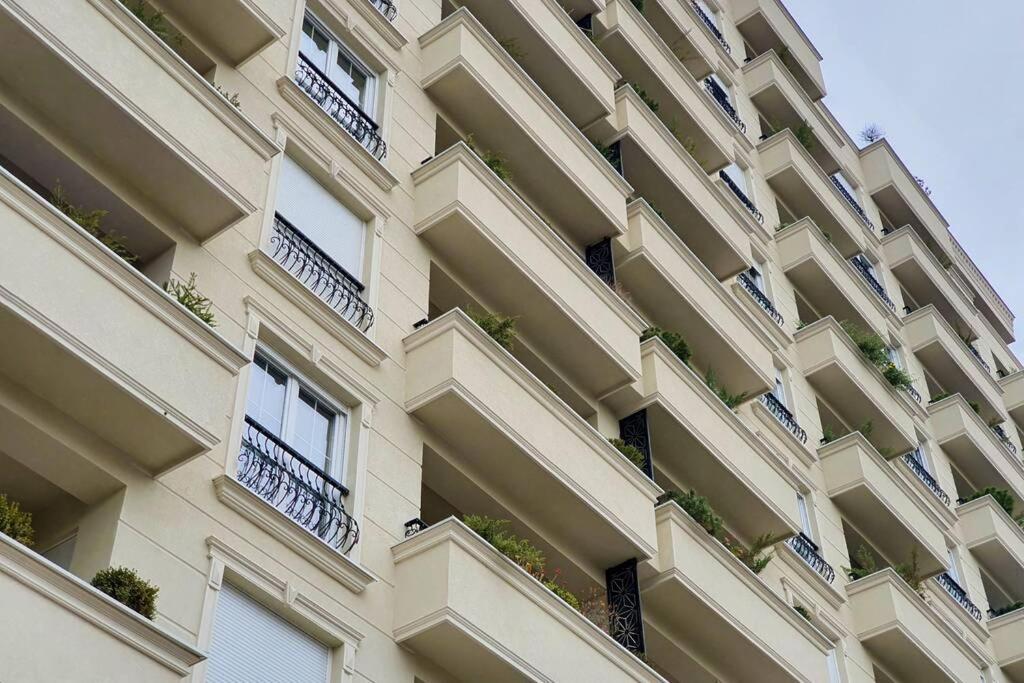 Luxury Green Apartment พริสตีนา ภายนอก รูปภาพ
